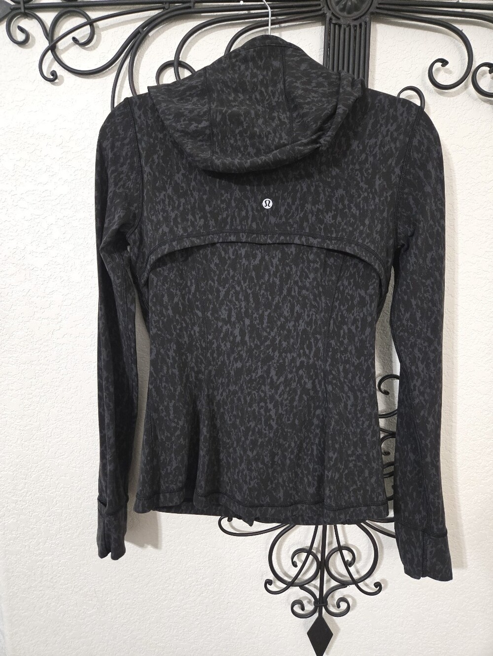 LULULEMON Hooded Define Jacket | 8 - Picture 2 of 7